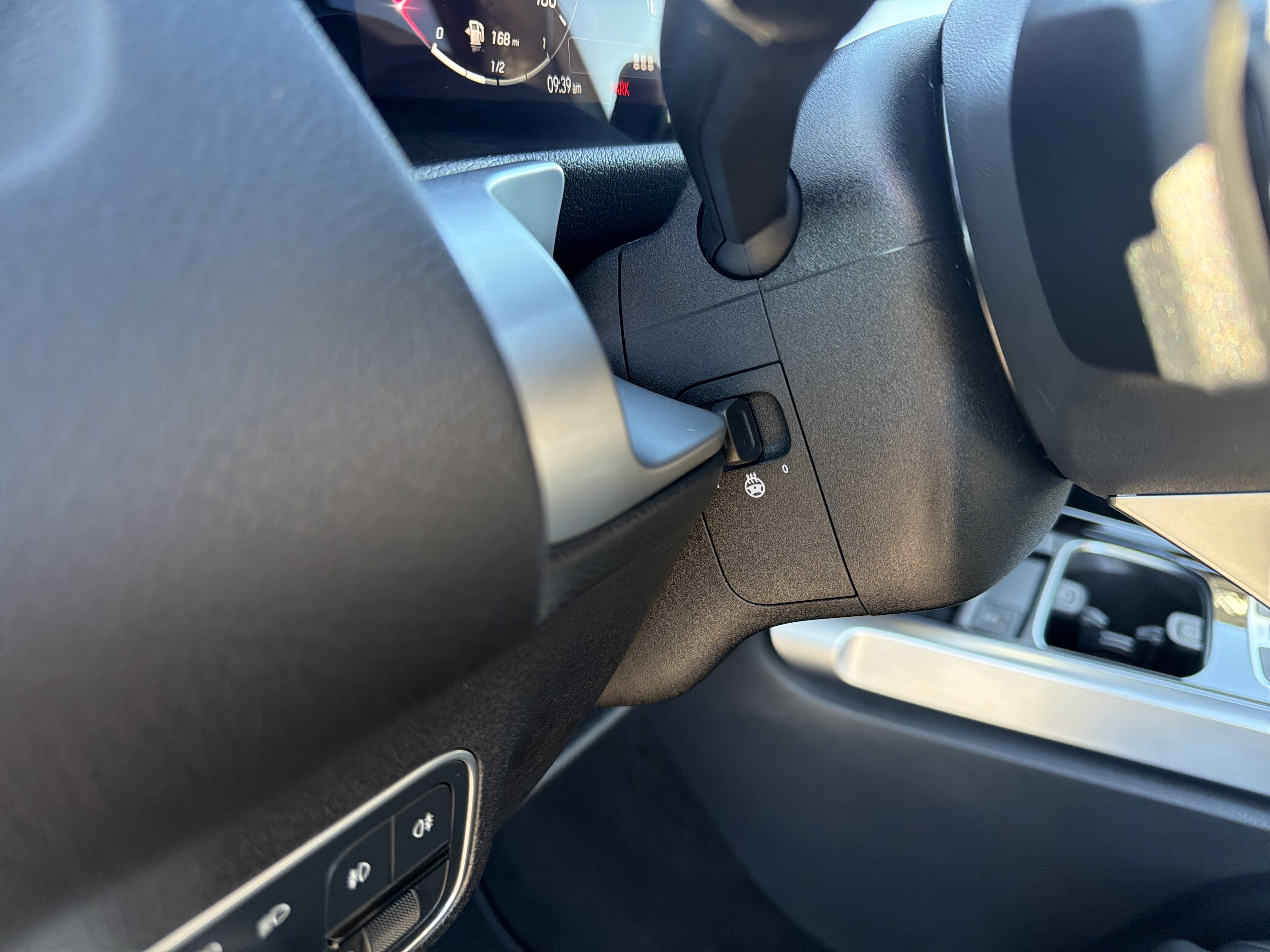 Certified 2025 Mercedes-Benz GLB 250 4MATIC image 17