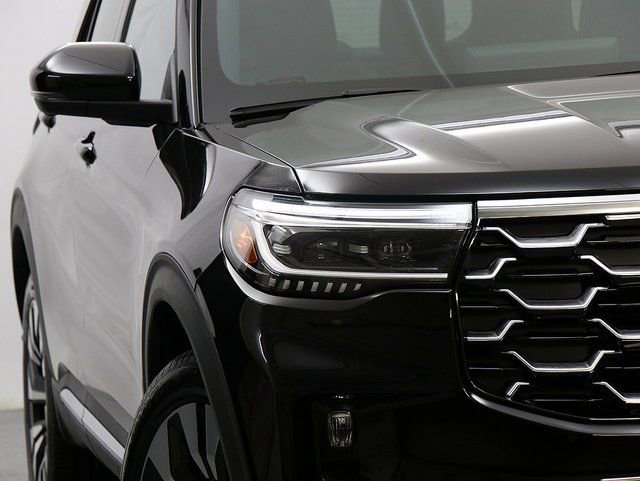 New 2026 Ford Explorer Platinum w/ LUX Leather Package image 4