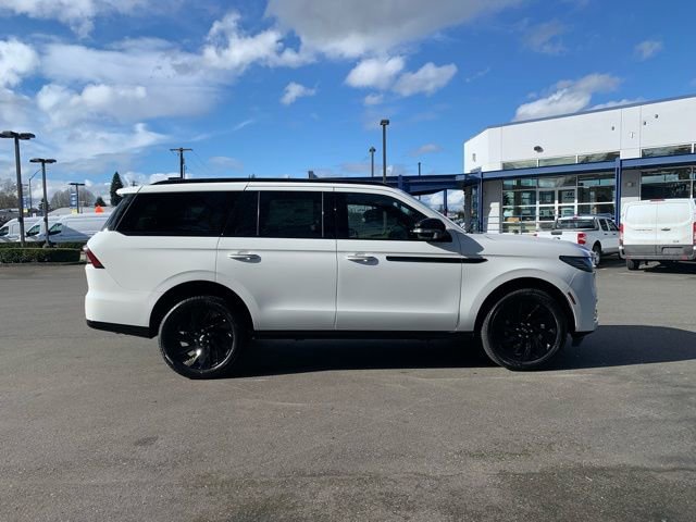 New 2026 Lincoln Navigator Reserve w/ Jet Appearance Package image 10