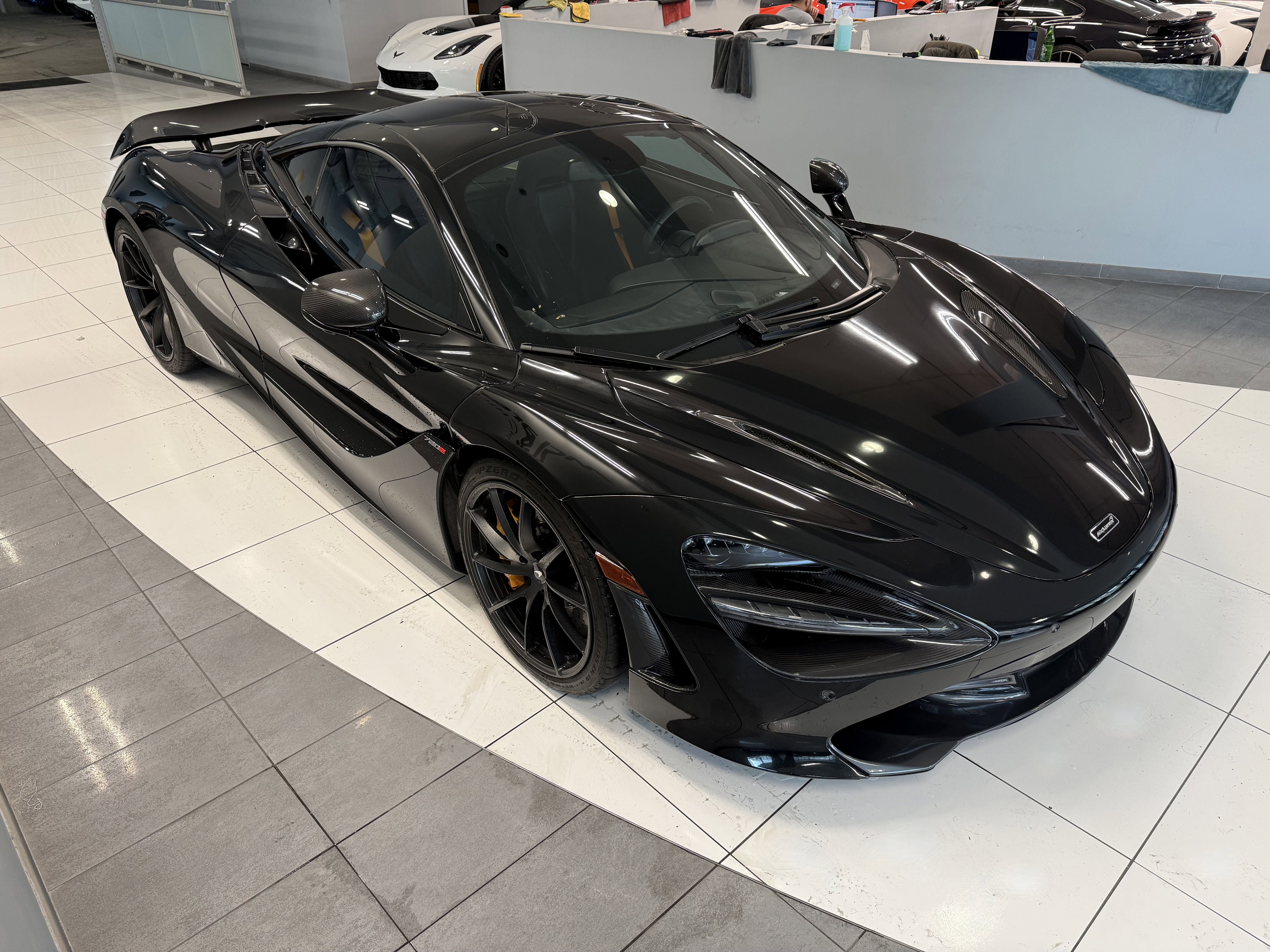 Used 2019 McLaren 720S image 8