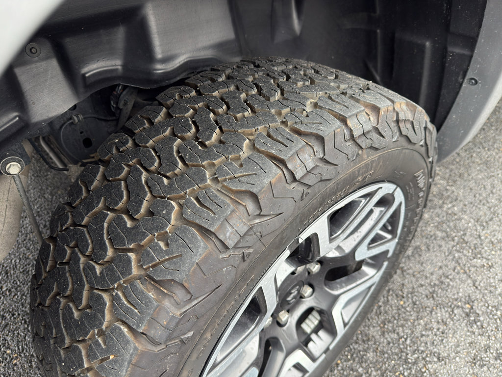 Used 2025 RAM 1500 Laramie image 16