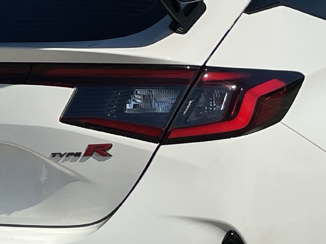 Used 2024 Honda Civic Type R image 6