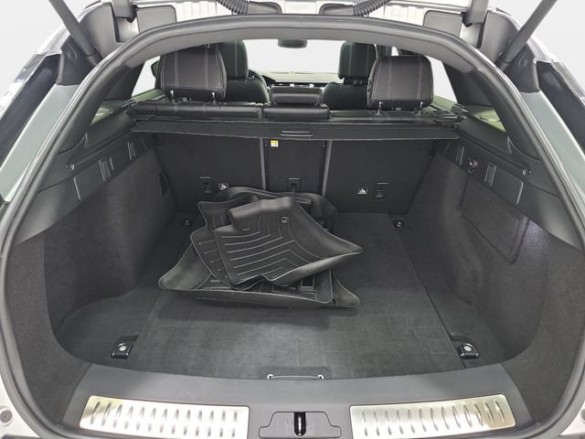 Used 2018 Land Rover Range Rover Velar R-Dynamic SE AWD/4WD image 33