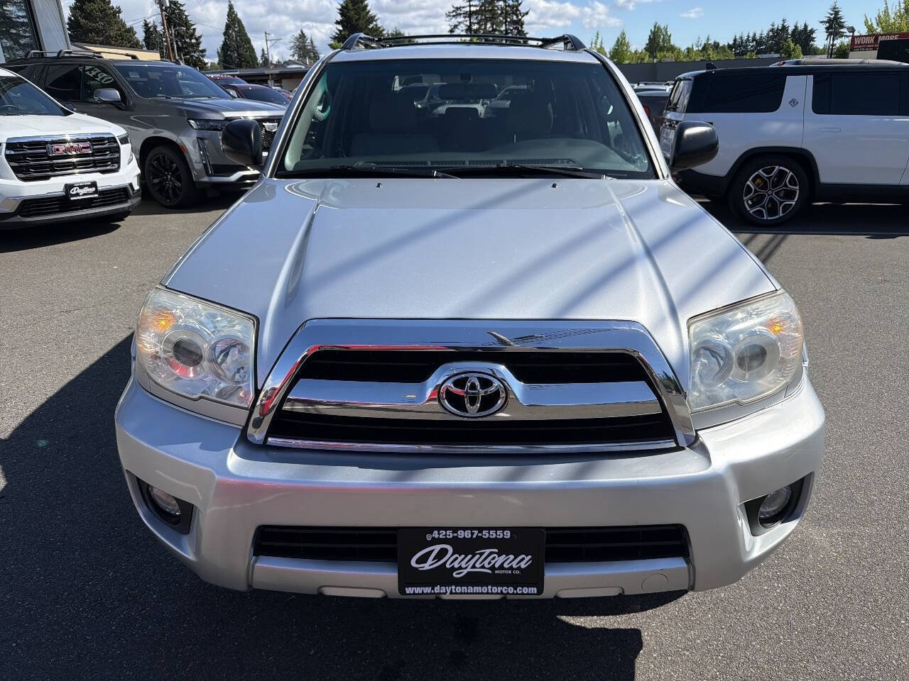Used 2007 Toyota 4Runner SR5 AWD/4WD image 10