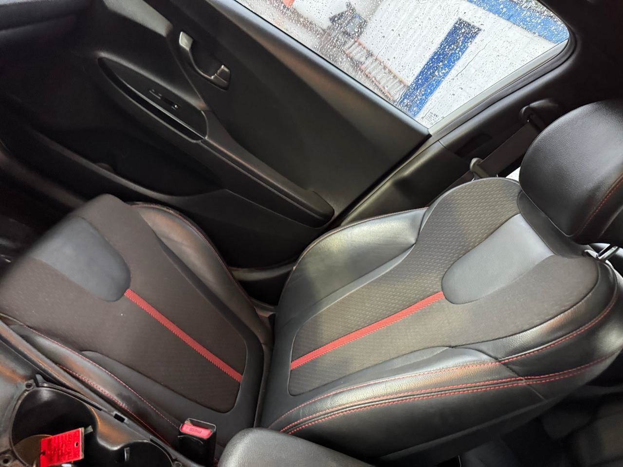Used 2019 Hyundai Veloster Turbo FWD image 8
