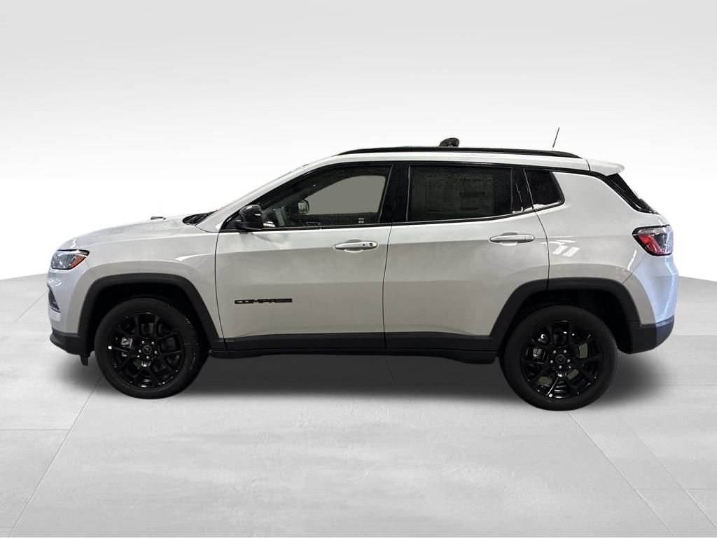 New 2025 Jeep Compass Latitude w/ Sun & Sound Group image 2