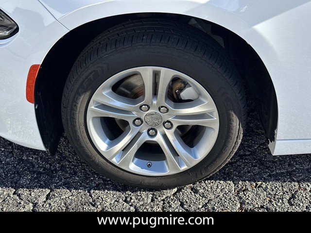Used 2022 Dodge Charger SXT image 11