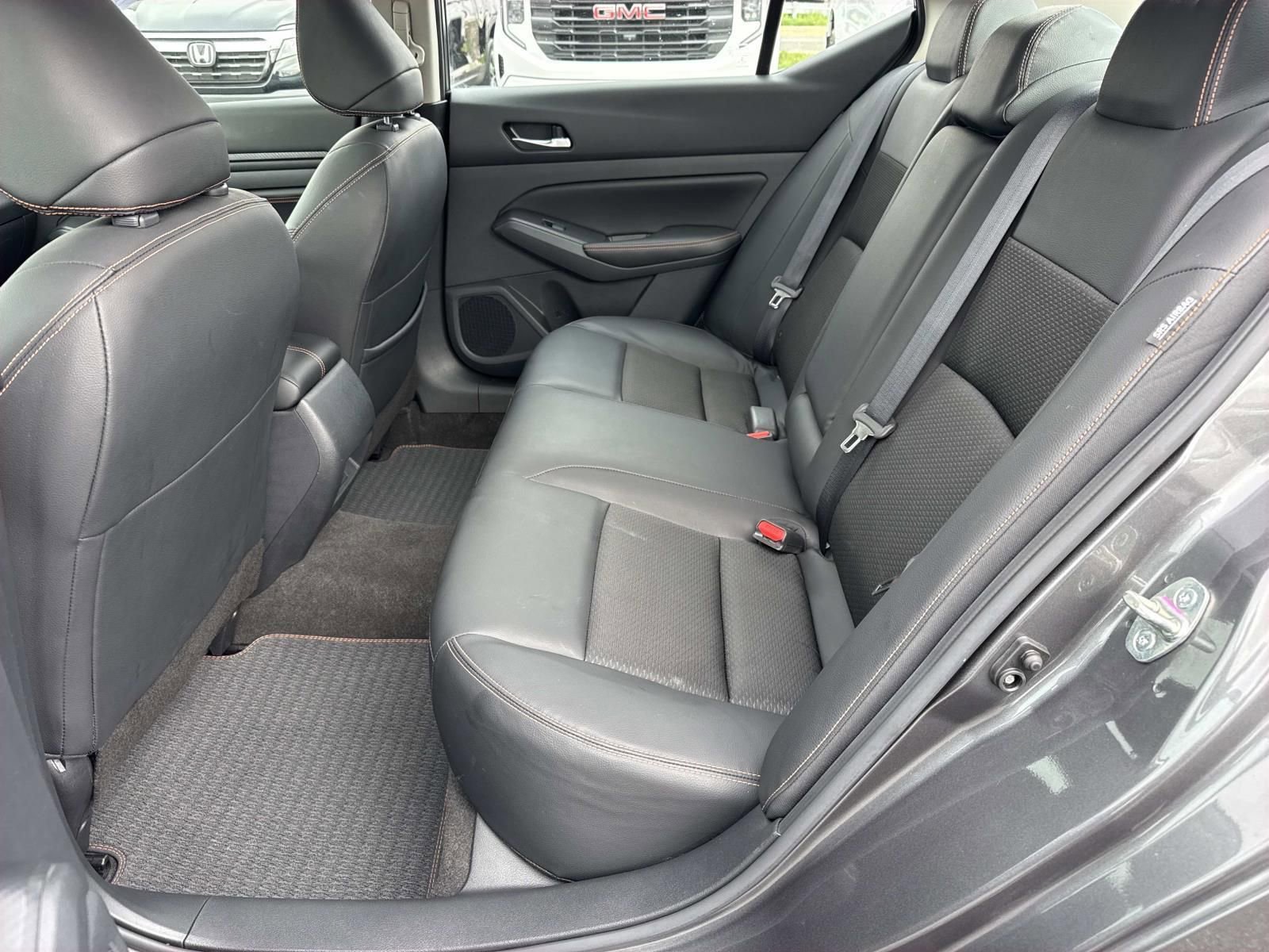 Used 2022 Nissan Altima 2.5 SR w/ Midnight Edition Package image 29