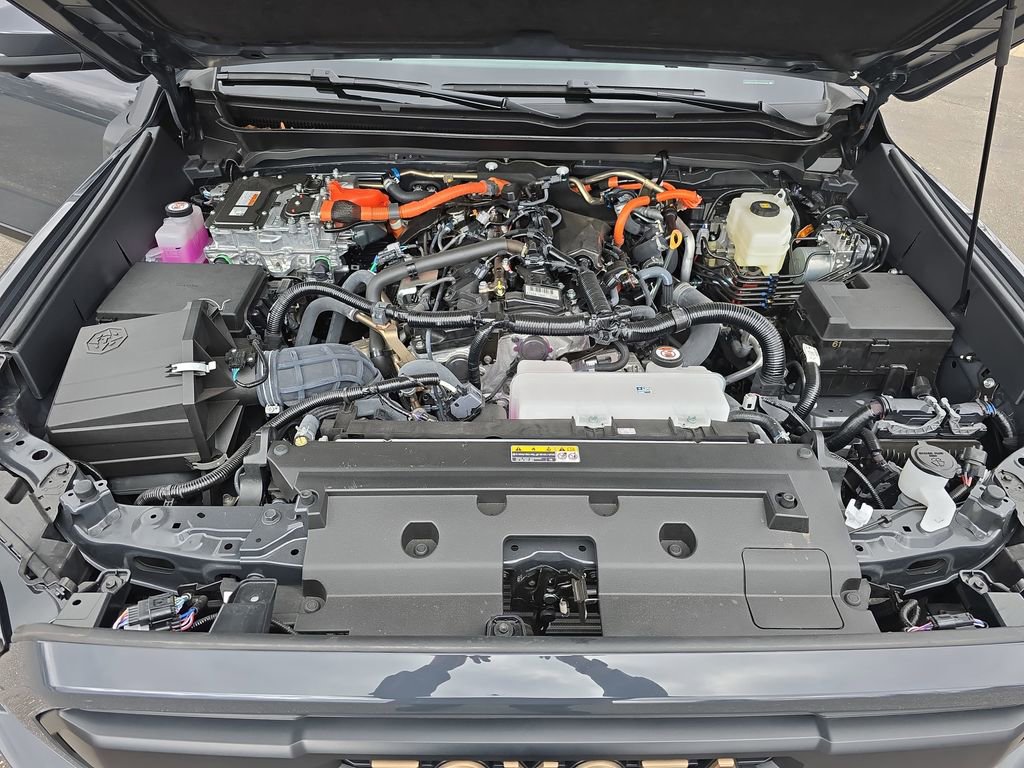 Used 2025 Toyota Tacoma Trailhunter image 31