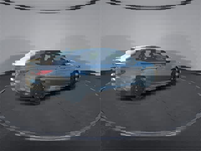 Used 2025 Toyota Camry SE image 8