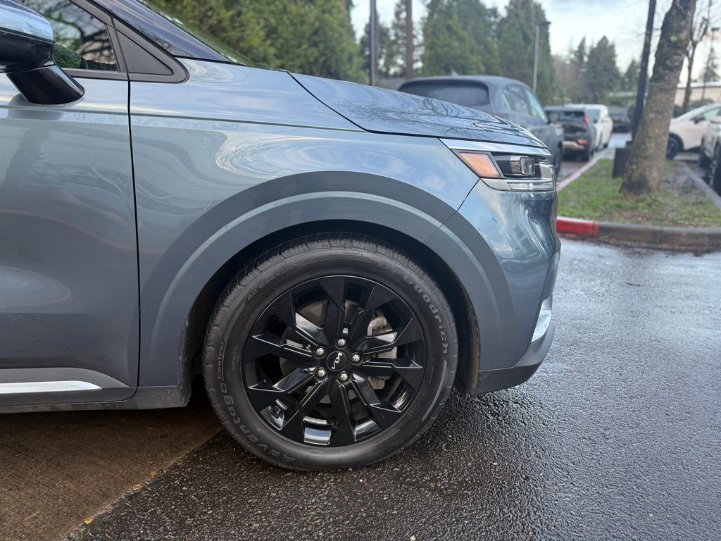 Used 2022 Kia Carnival SX Prestige image 13