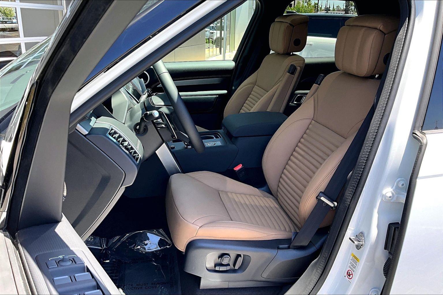 New 2026 Land Rover Discovery Limited Edition AWD/4WD image 9
