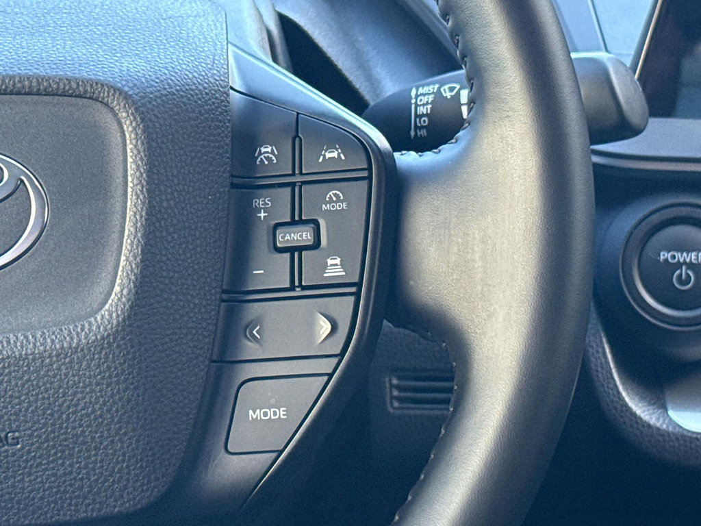 Used 2025 Toyota Prius LE FWD image 15