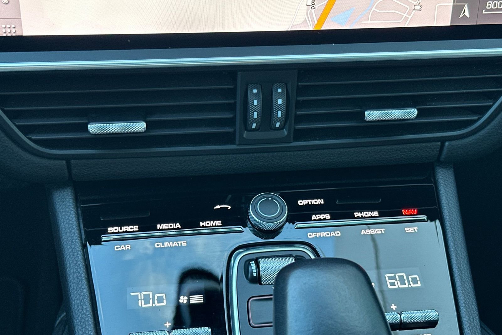 Used 2021 Porsche Cayenne image 25