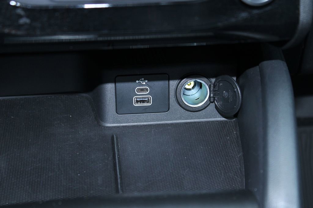 Used 2024 Ford Escape ST-Line w/ Tech Pack #1 AWD/4WD image 24
