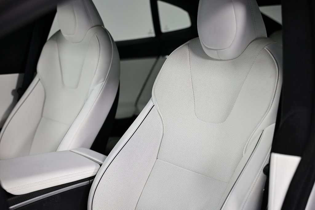 Used 2022 Tesla Model S Plaid image 24