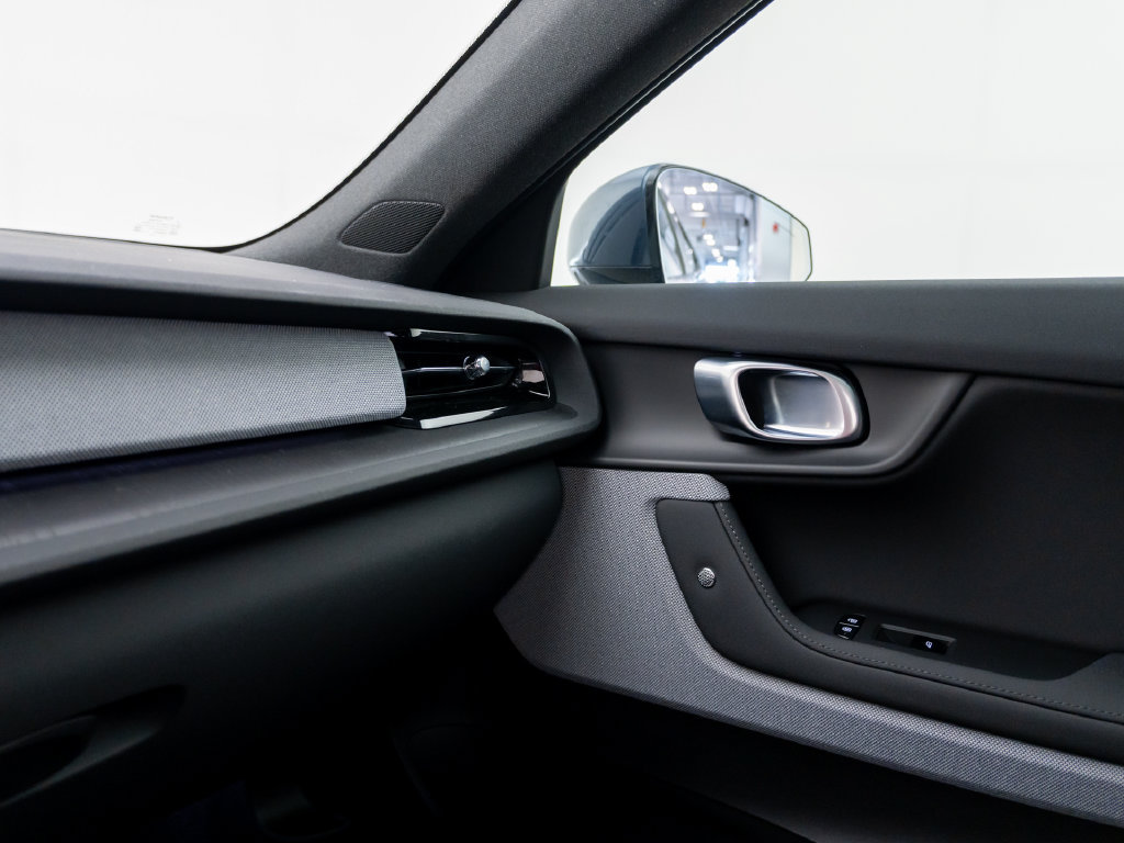 Used 2023 Polestar Polestar 2 w/ Pilot Pack AWD/4WD image 25