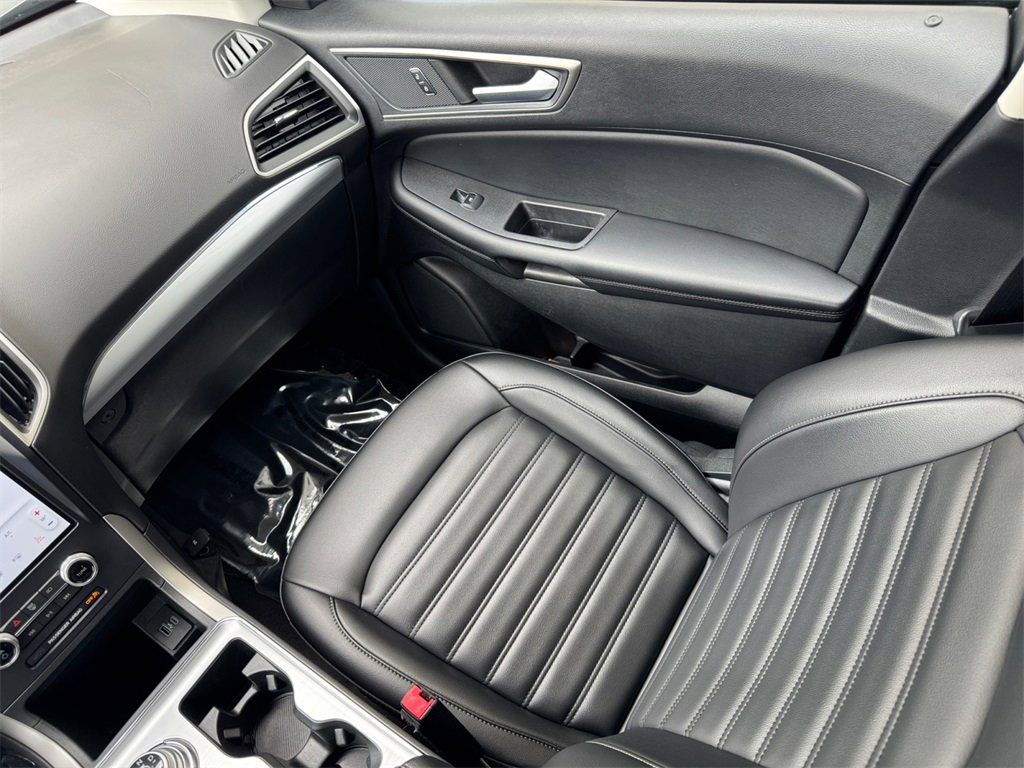 Used 2022 Ford Edge SEL image 17
