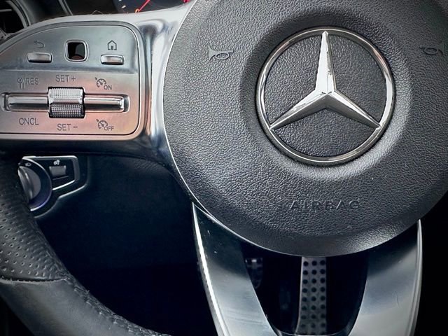 Used 2021 Mercedes-Benz GLC 300 4MATIC image 16