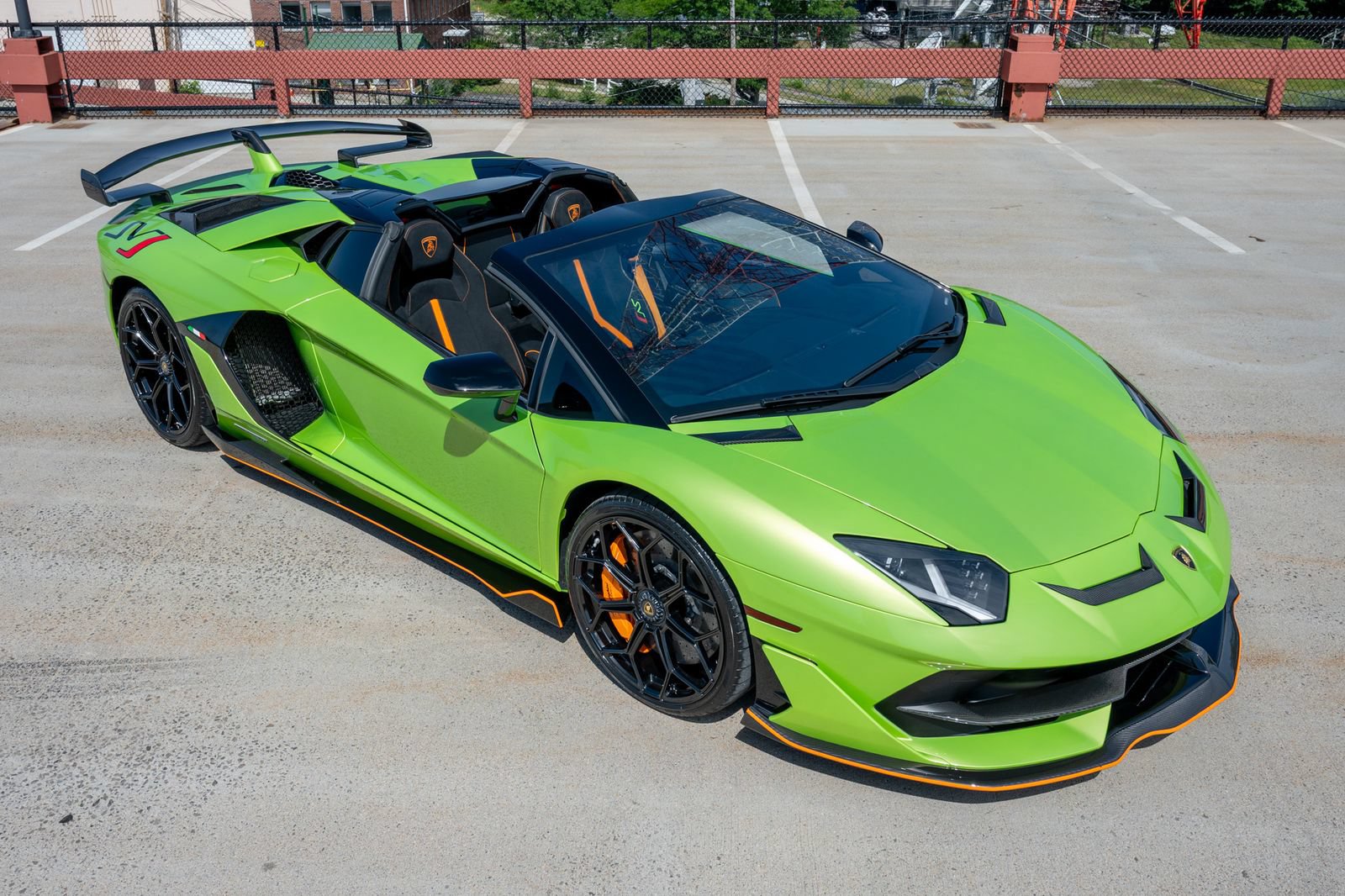 Used 2021 Lamborghini Aventador SVJ AWD/4WD image 2