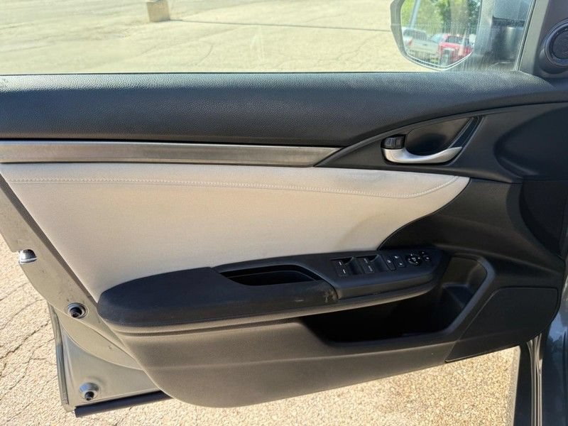 Used 2019 Honda Civic EX image 19