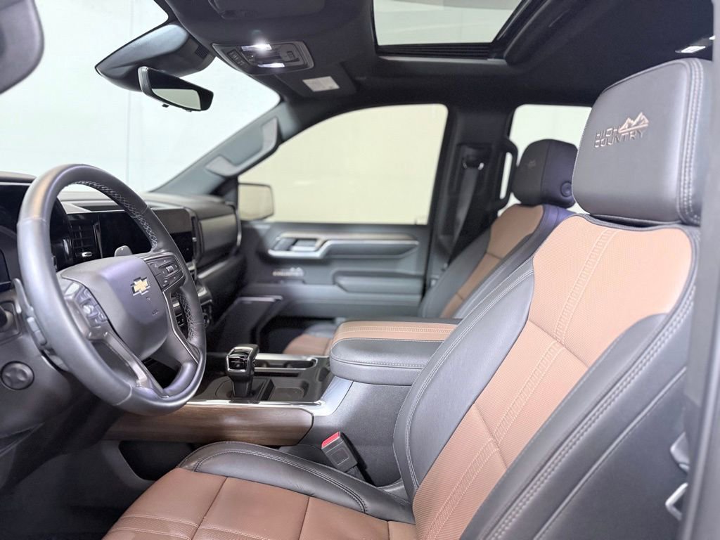 Used 2024 Chevrolet Silverado 1500 High Country w/ High Country Premium Package AWD/4WD image 19