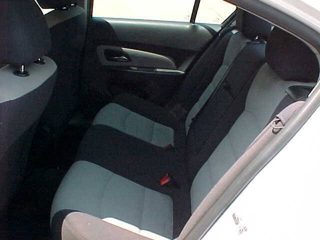 Used 2014 Chevrolet Cruze LS FWD image 8