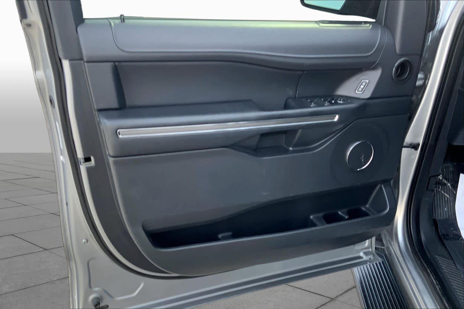 Certified 2022 Ford Expedition XLT RWD image 22