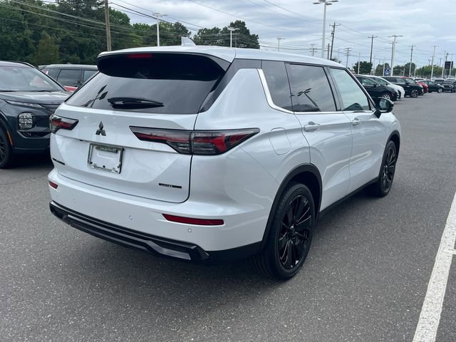 New 2026 Mitsubishi Outlander LE FWD image 3