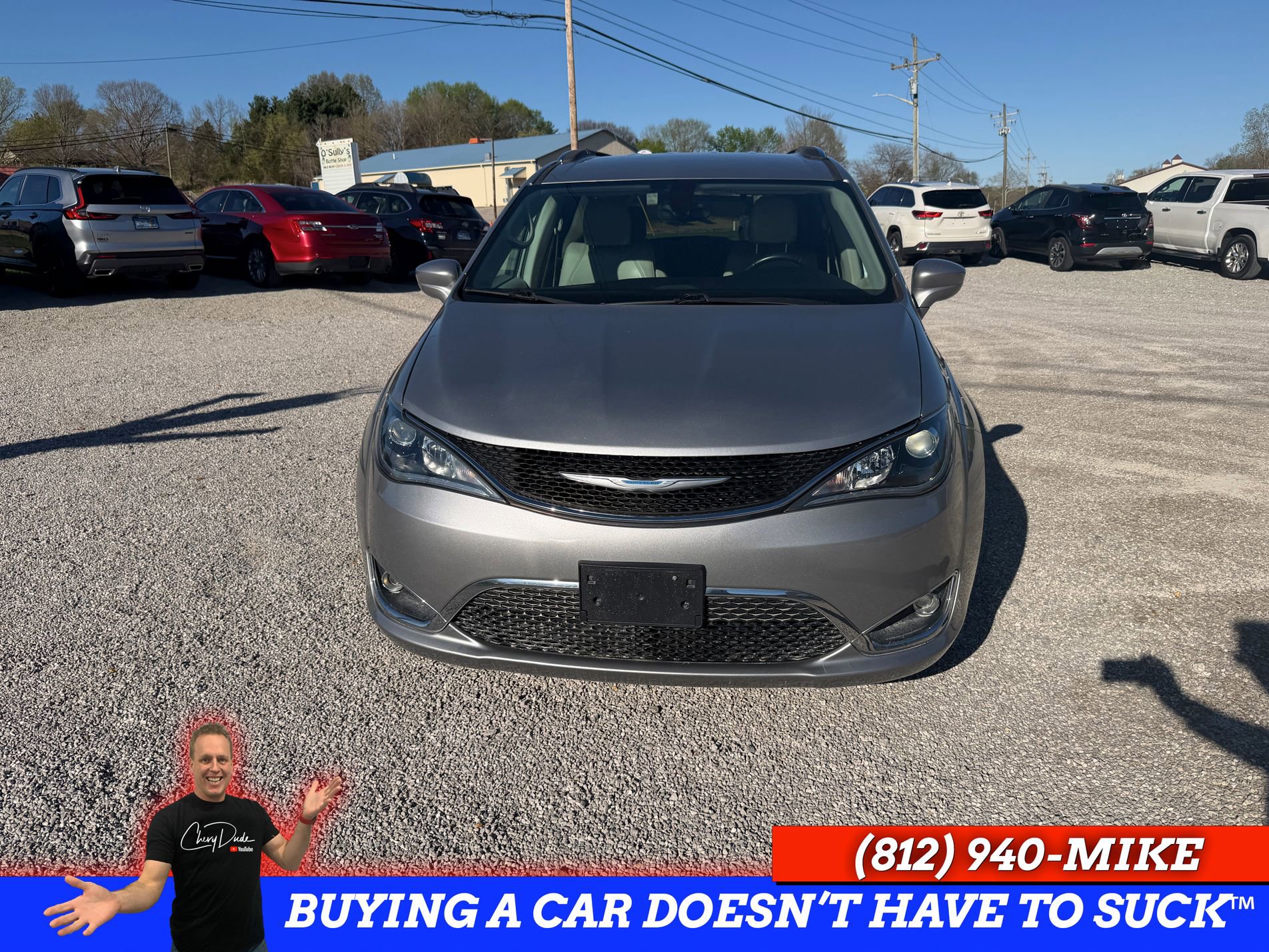 Used 2018 Chrysler Pacifica Touring-L w/ Tire & Wheel Group image 8