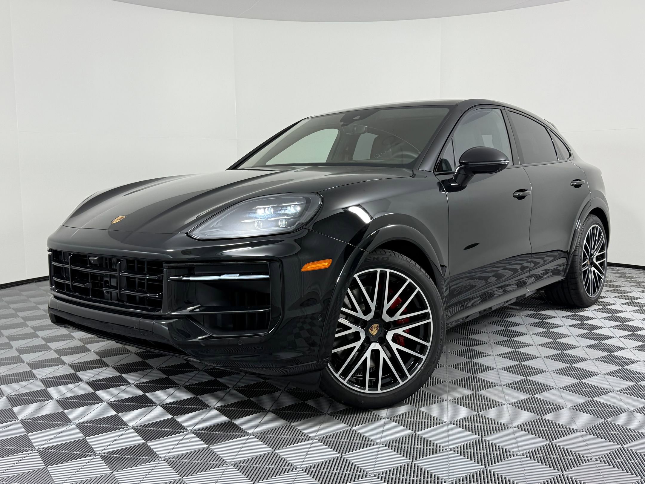 New 2026 Porsche Cayenne GTS image 1