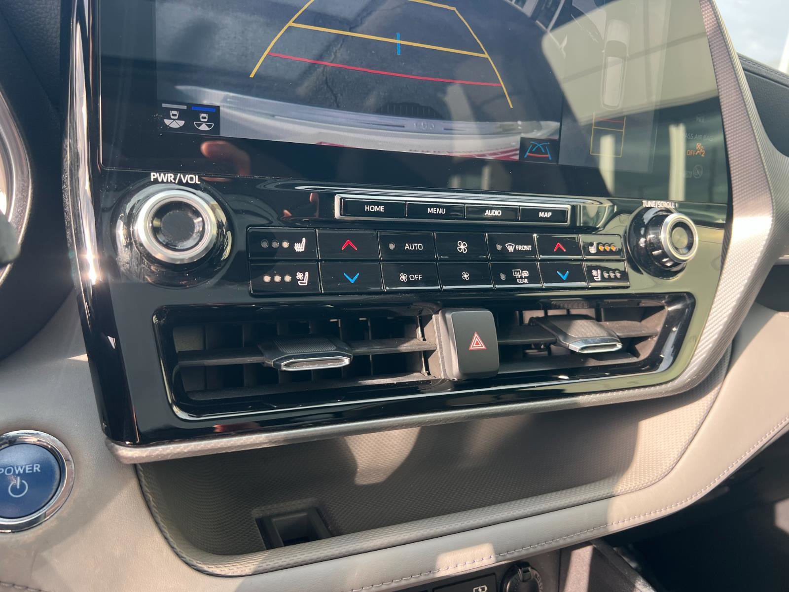 Used 2022 Toyota Highlander Platinum image 29