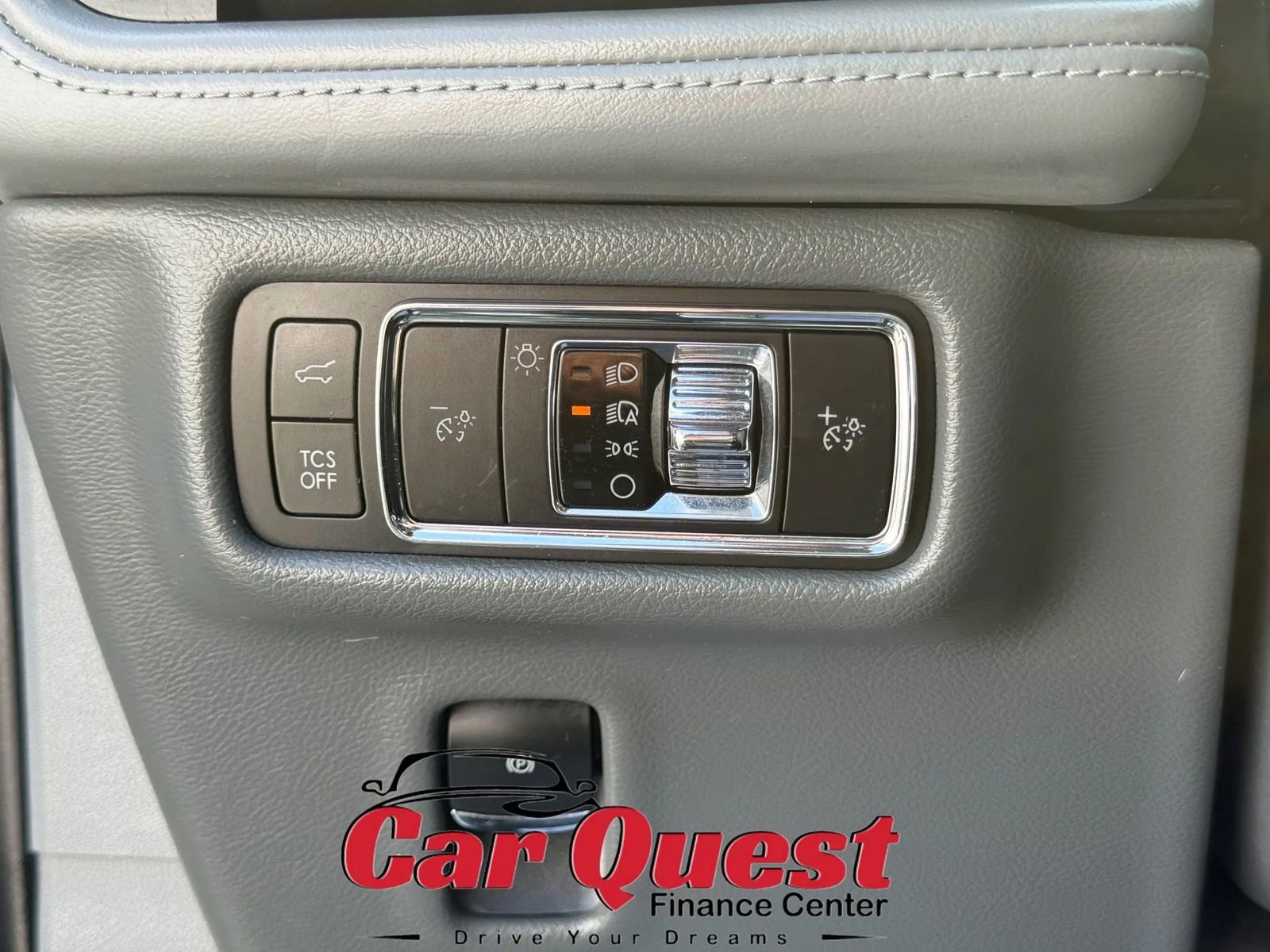 Used 2021 Lincoln Nautilus Reserve image 32
