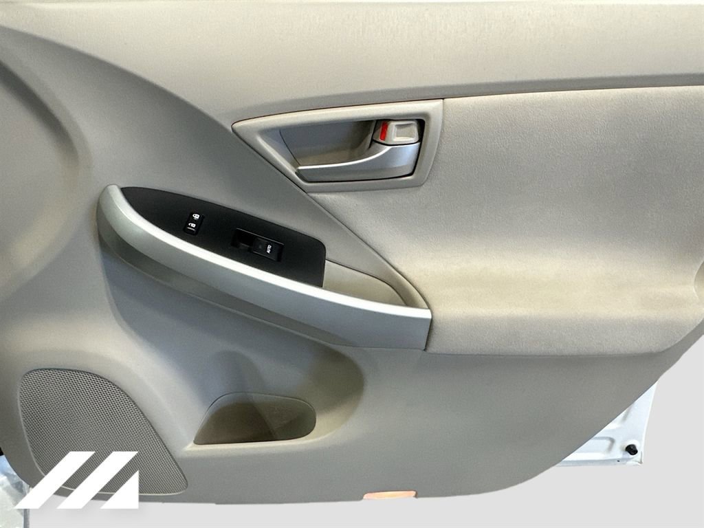 Used 2015 Toyota Prius Three FWD image 29