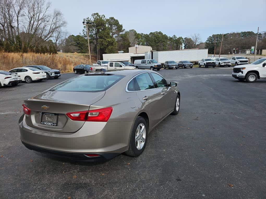 Used 2022 Chevrolet Malibu LS w/ Driver Confidence Package II FWD image 2
