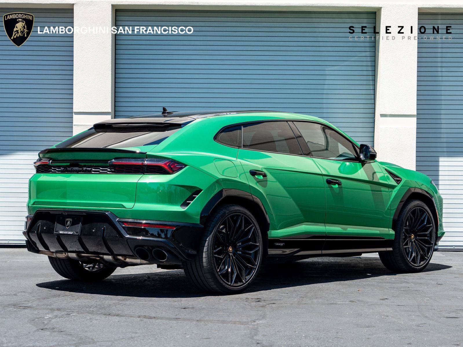 Used 2025 Lamborghini Urus SE AWD/4WD image 4