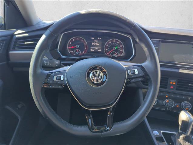Used 2019 Volkswagen Jetta SE w/ Cold Weather Package FWD image 19