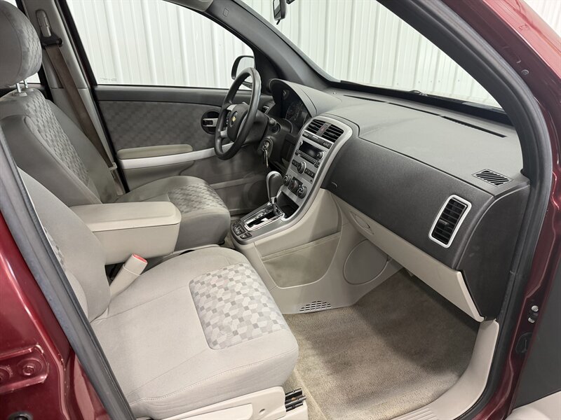 Used 2007 Chevrolet Equinox LS AWD/4WD image 16