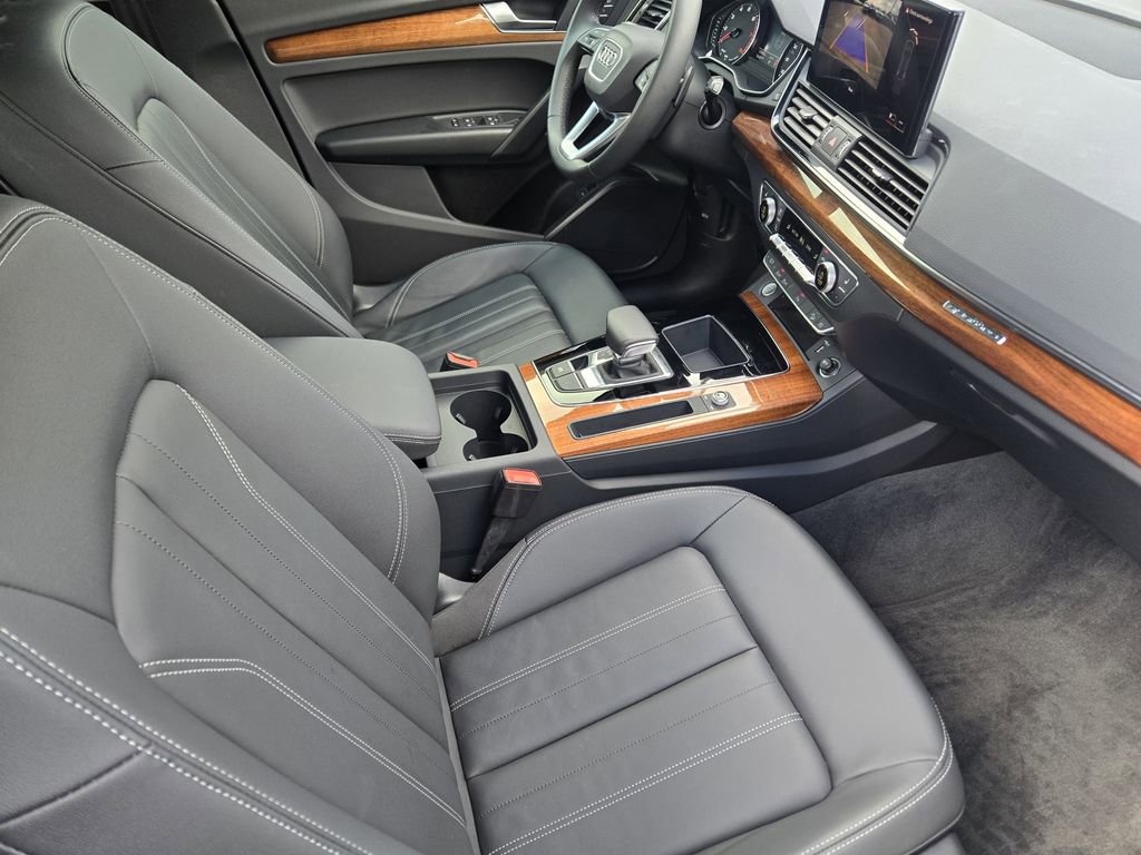 Certified 2023 Audi Q5 2.0T Premium w/ Convenience Package image 7