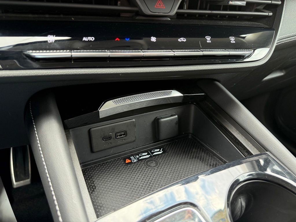 Used 2025 Buick Envision Sport Touring image 55