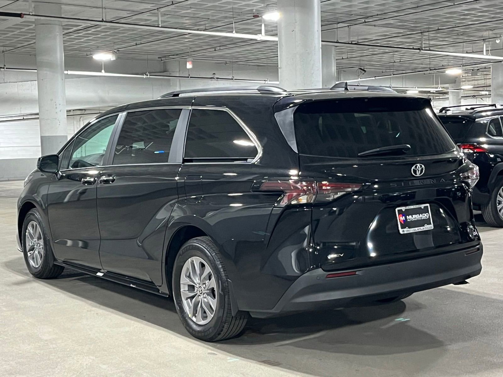 New 2026 Toyota Sienna XLE FWD image 7