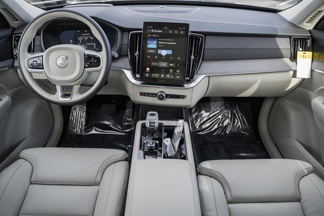 New 2026 Volvo XC90 B6 Ultra w/ Protection Package image 20