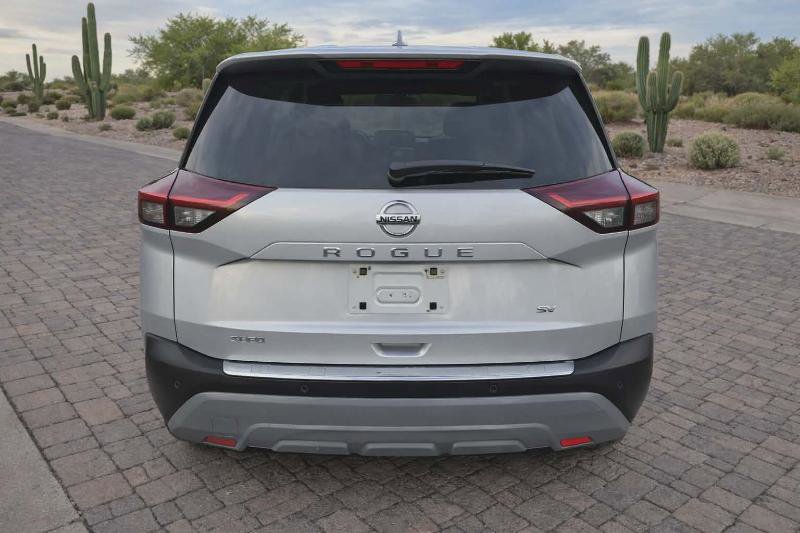 Used 2021 Nissan Rogue SV image 9