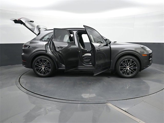 New 2025 Porsche Cayenne image 37