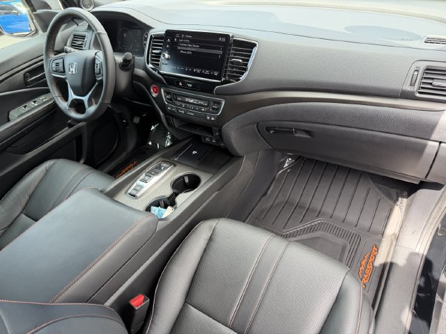 Used 2025 Honda Ridgeline TrailSport image 3