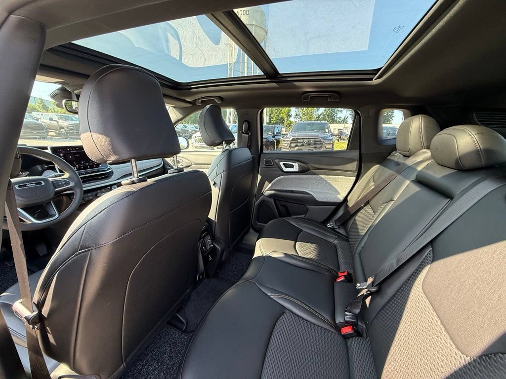 New 2026 Jeep Compass Latitude AWD/4WD image 24