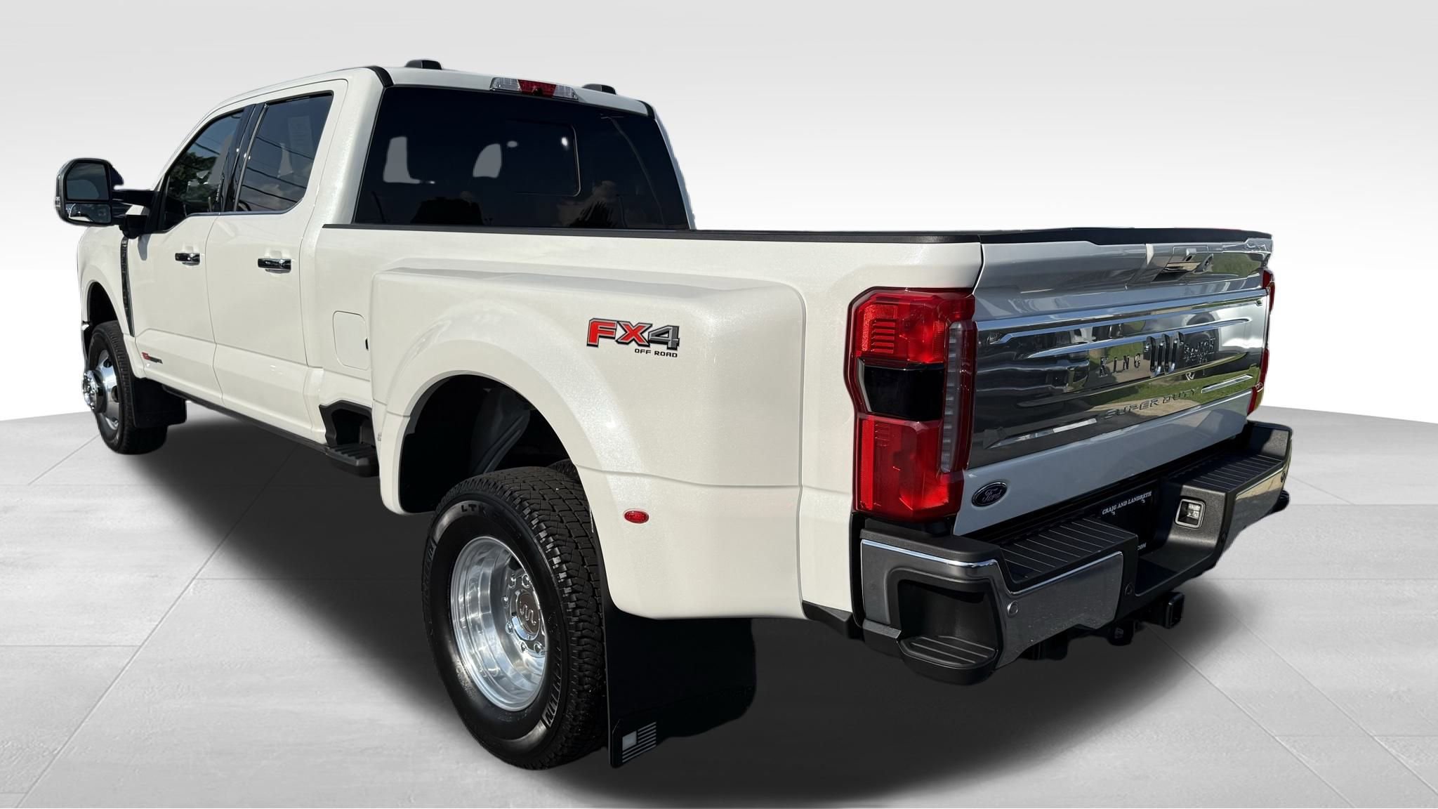 Used 2024 Ford F350 King Ranch w/ Chrome Package image 14
