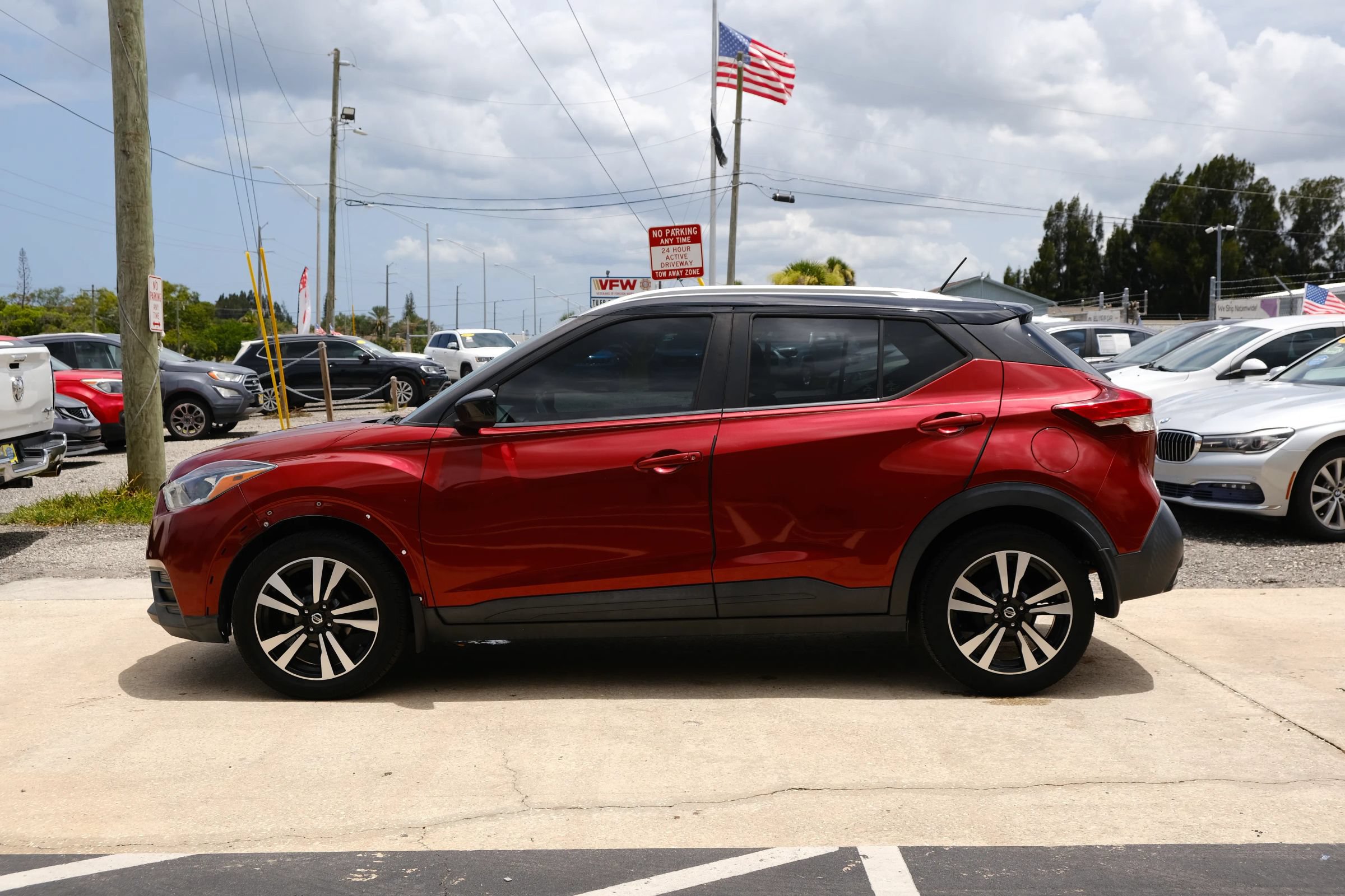 Used 2019 Nissan Kicks SV FWD image 8