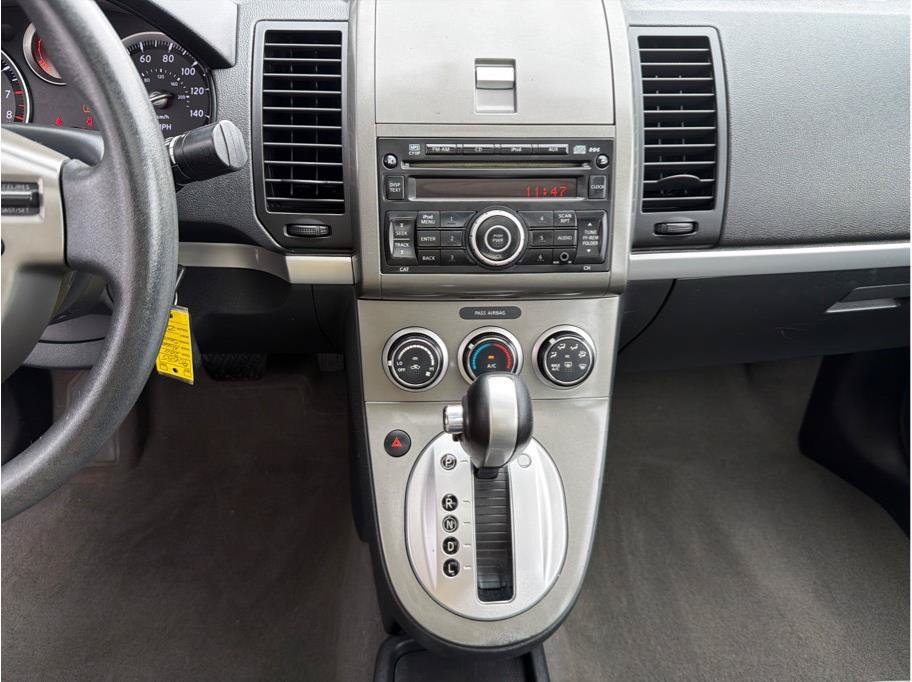 Used 2011 Nissan Sentra 2.0 SR w/ Moonroof Pkg FWD image 16