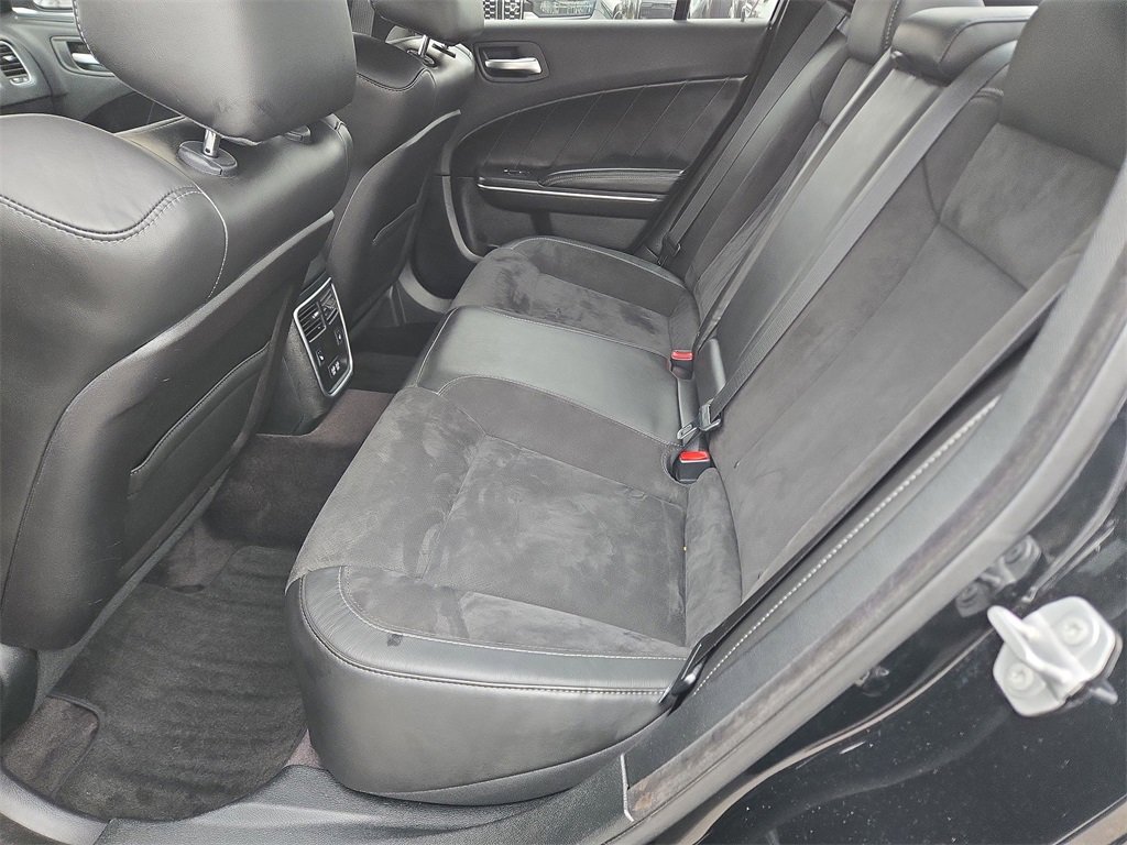 Used 2018 Dodge Charger R/T Scat Pack image 16